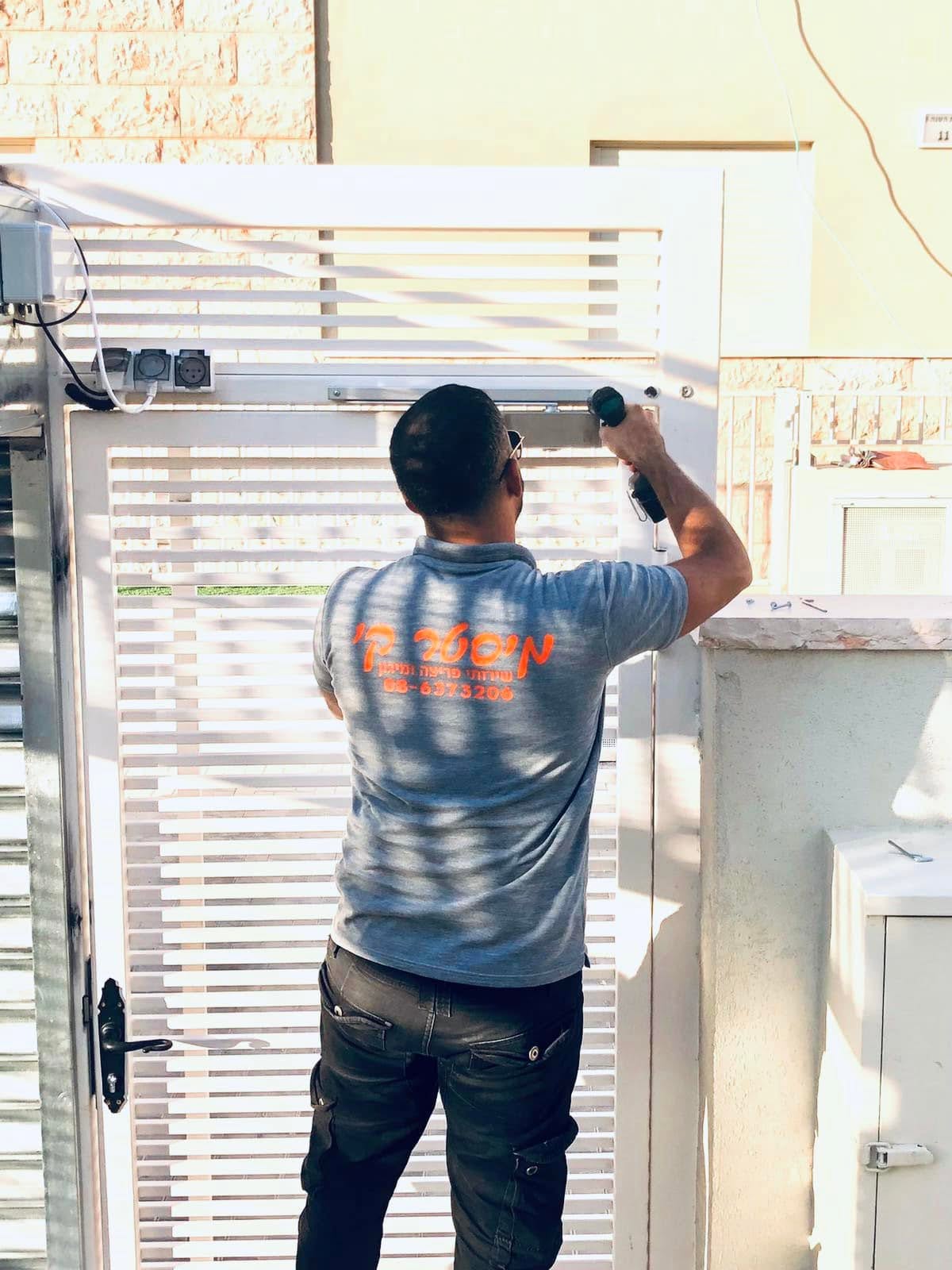 התקנת דלת מקצועית באילת על ידי מיסטר קי